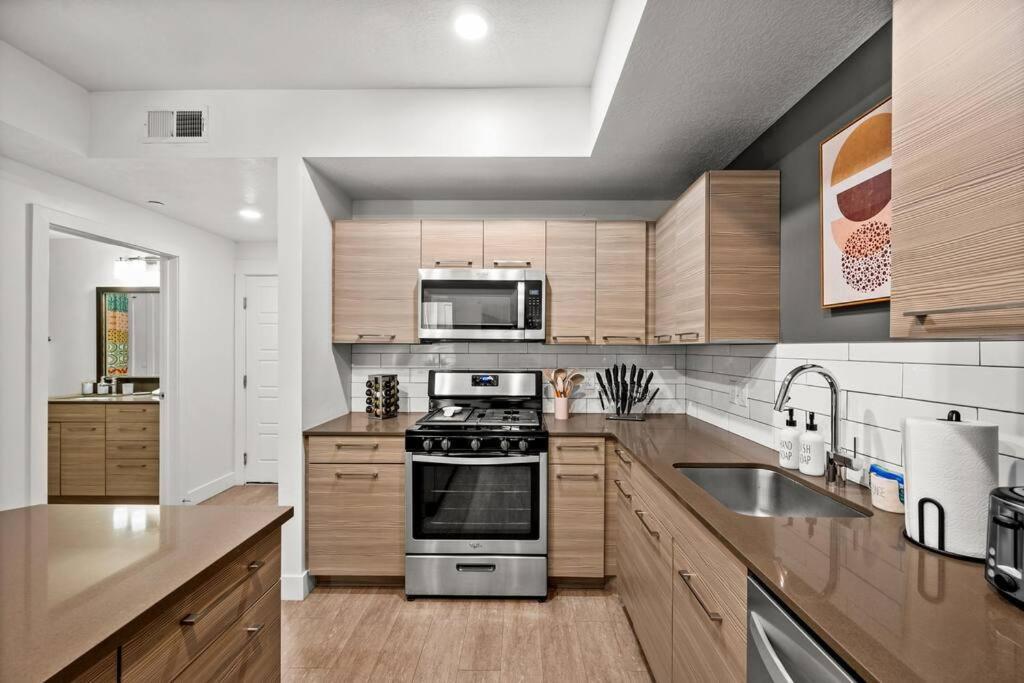 Luxurious Retreat In Slc Lägenhet Salt Lake City Exteriör bild